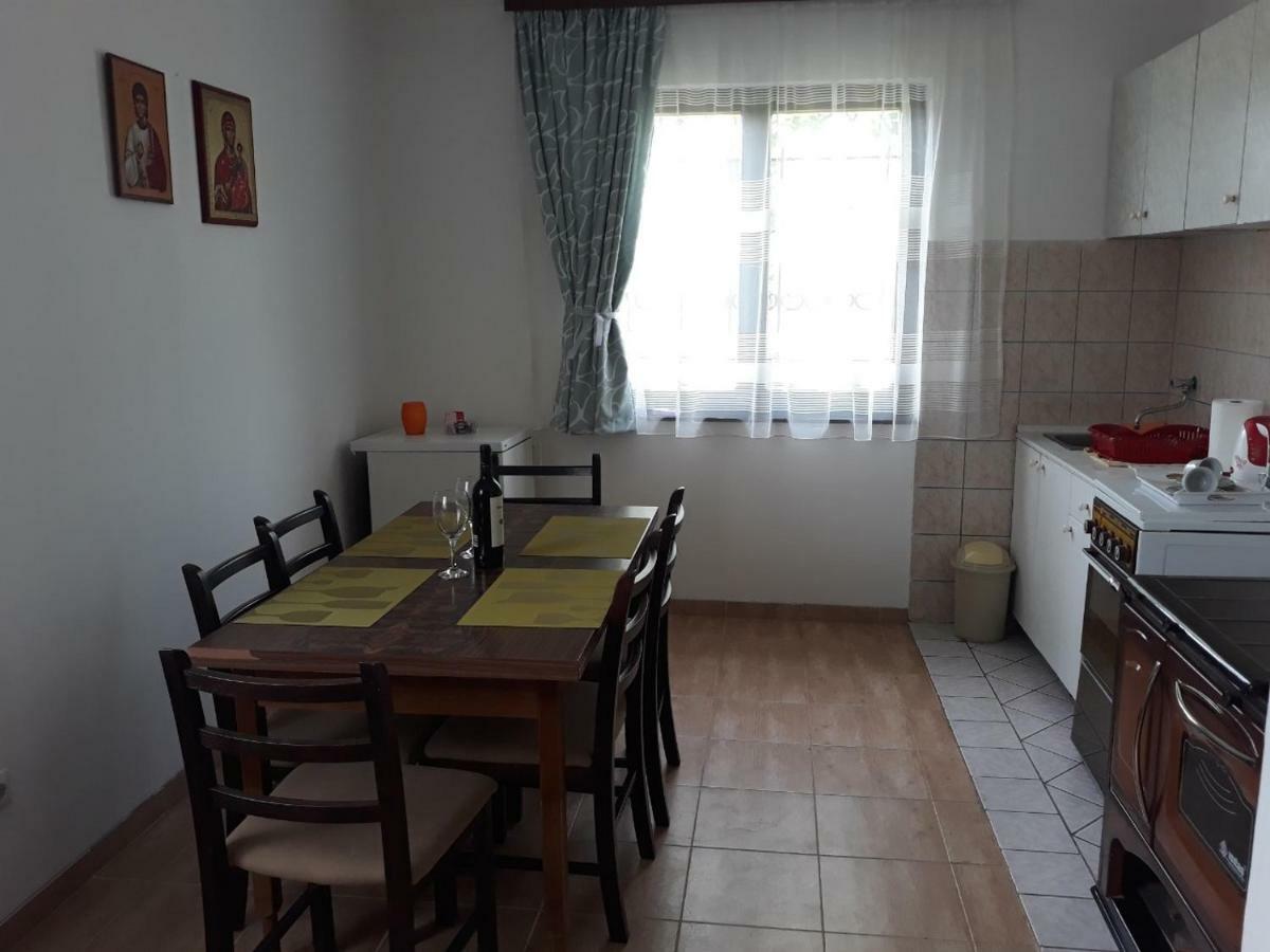 Apartman Dijelovi บิเยลยินา ภายนอก รูปภาพ
